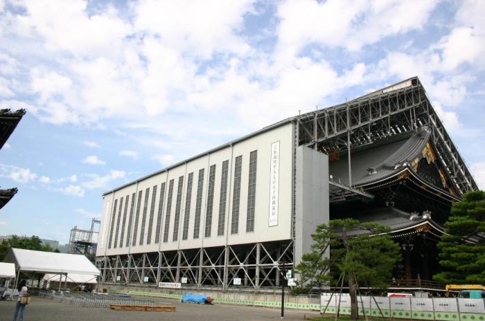 東本願寺御影堂
修復素屋根工事 1