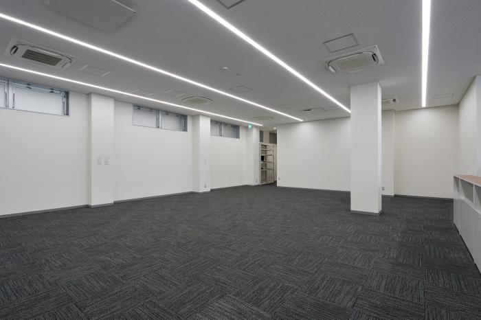 近畿産業信用組合　尼崎支店新築工事（内装工事） 3
